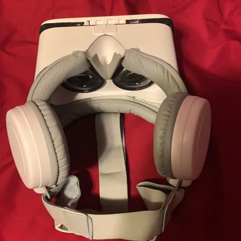 Brand new VR set.